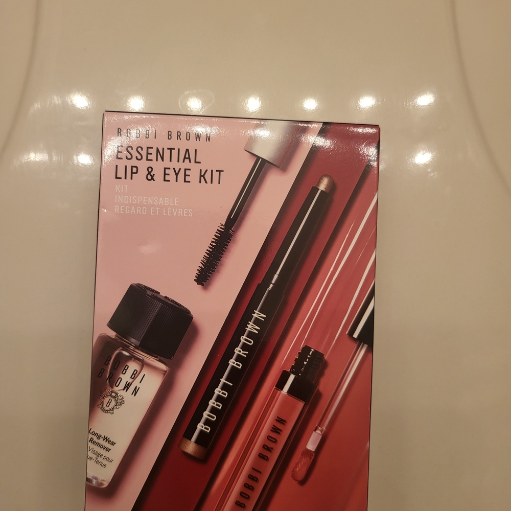 Bobbi Brown Essential Lip & Eye Kit - Pink and Black